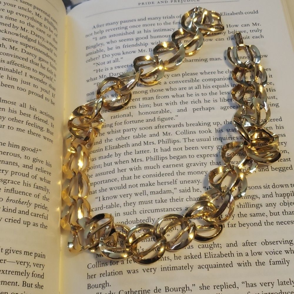 ‎Naper Necklace